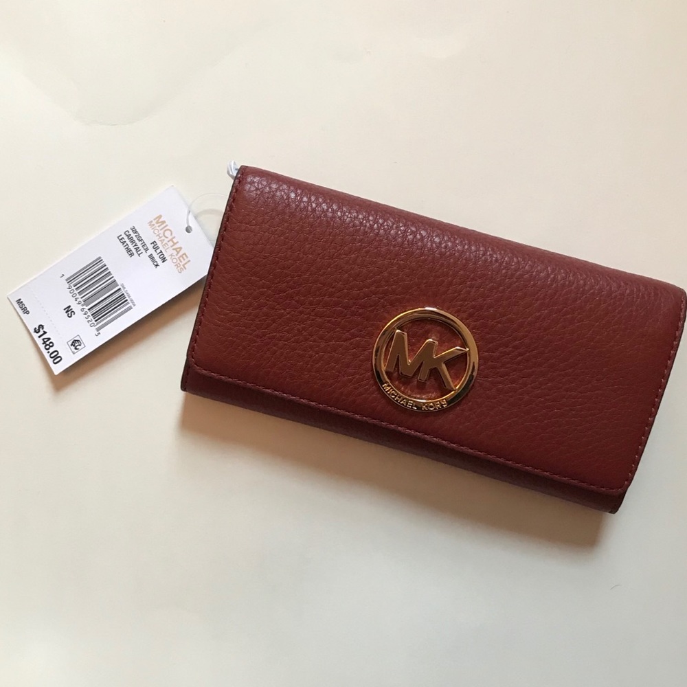 Michael Kors Leather Fulton Wallet - New
